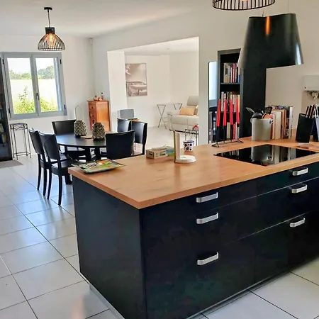 別荘 Quinze Terre- Aux Portes Du Marais レ・サ​​ーブル・ドロンヌ